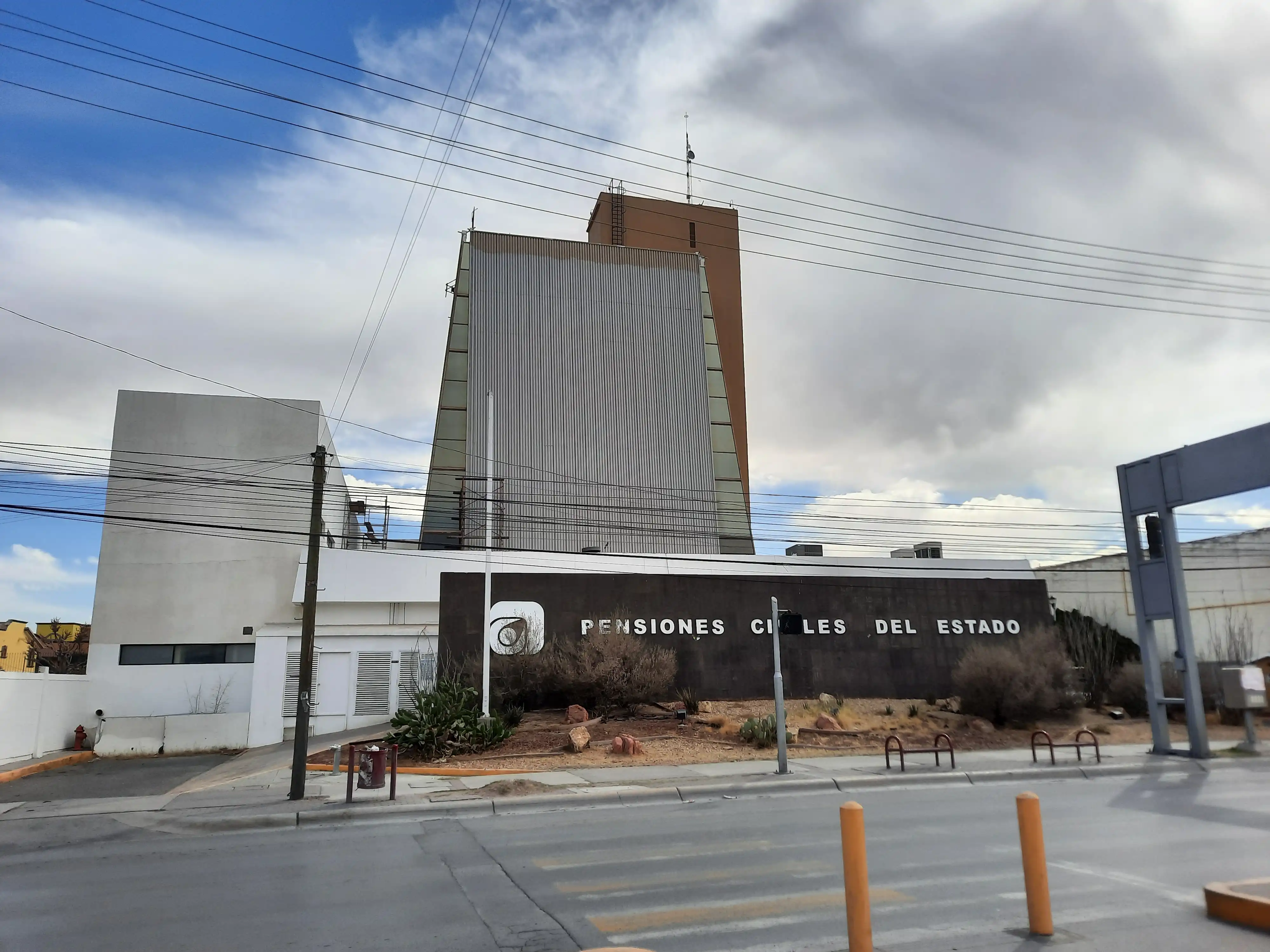 Edificio de Pensiones Civiles del Estado