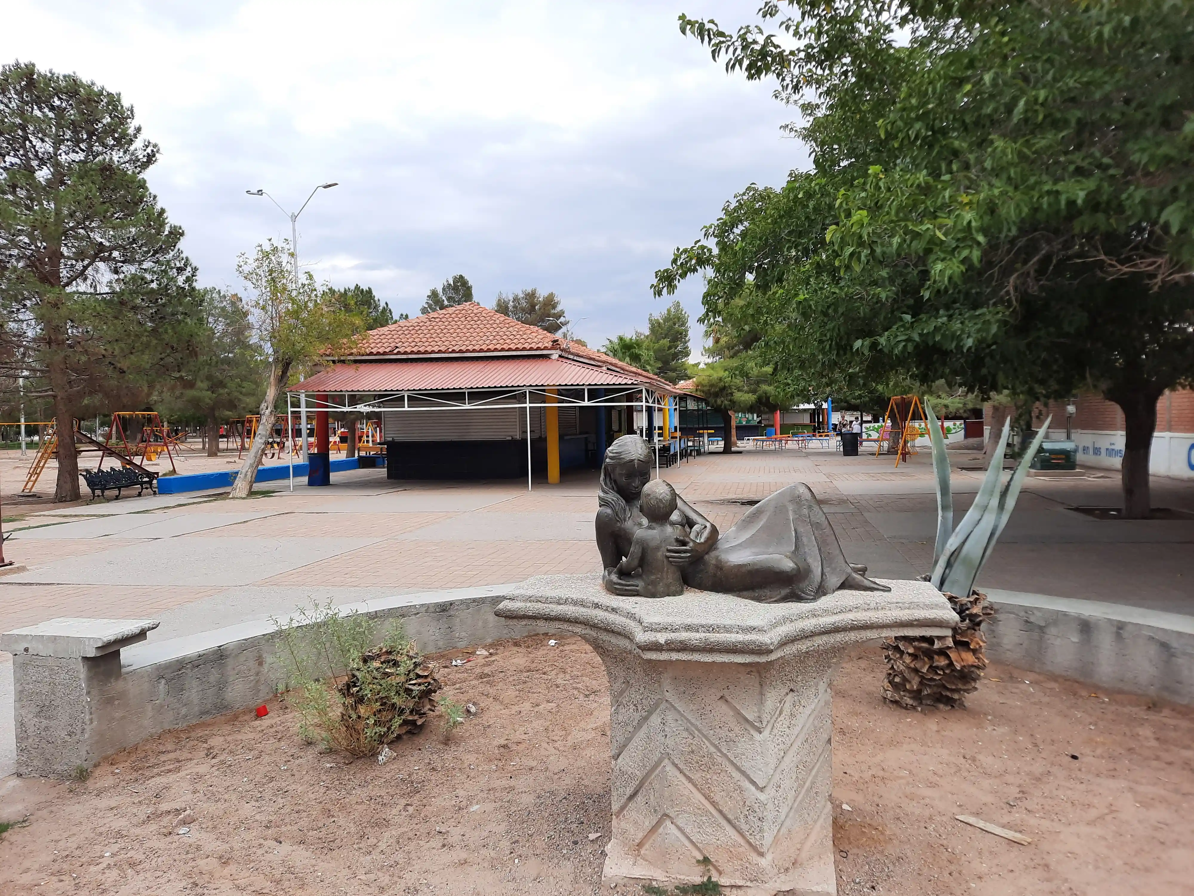 Parque Borunda, escultura Ternura